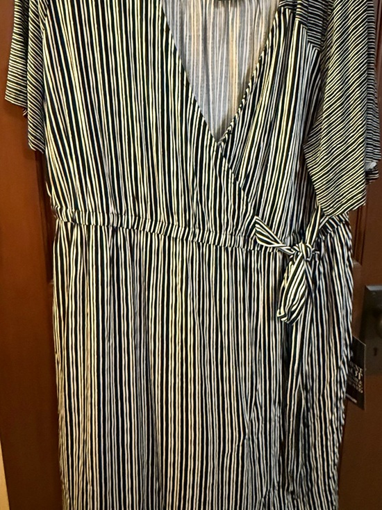 Avenue Dresses & Skirts - Avenue Black and White Striped Midi Wrap Dress